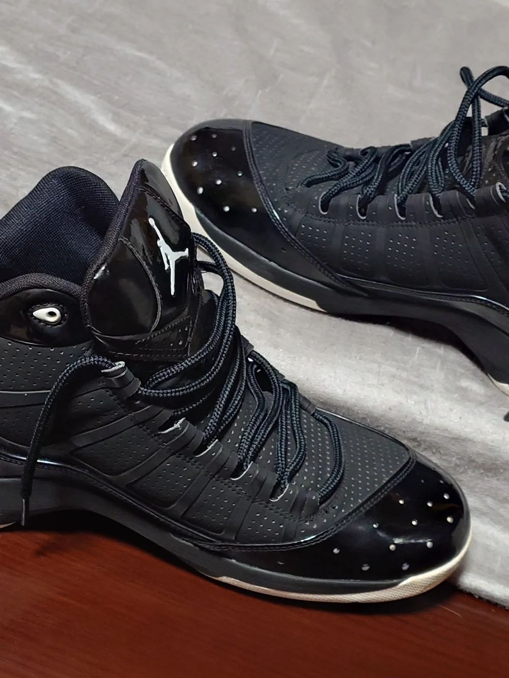 New Jordan Men's Black High-Top Basketball Sneakers XIX SE Size 10.5